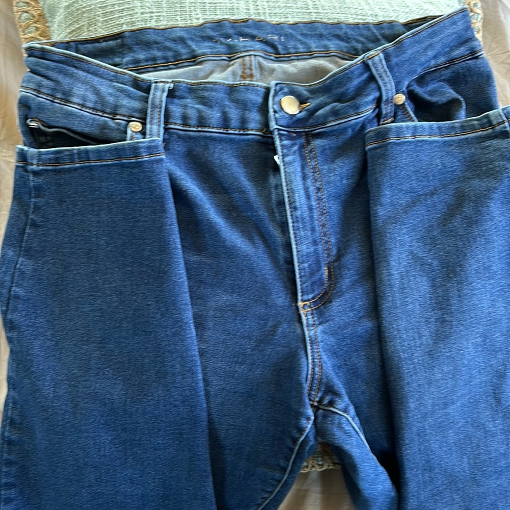 Tahari crop skinny stretchy jeans